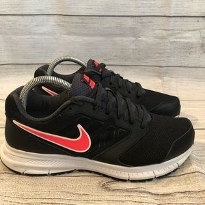Women’s Nike Downshifter 6 sz 9